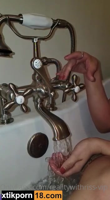 Stallionshit-Megan Thee Stallion Onlyfans  – Naked Body In Bathtub