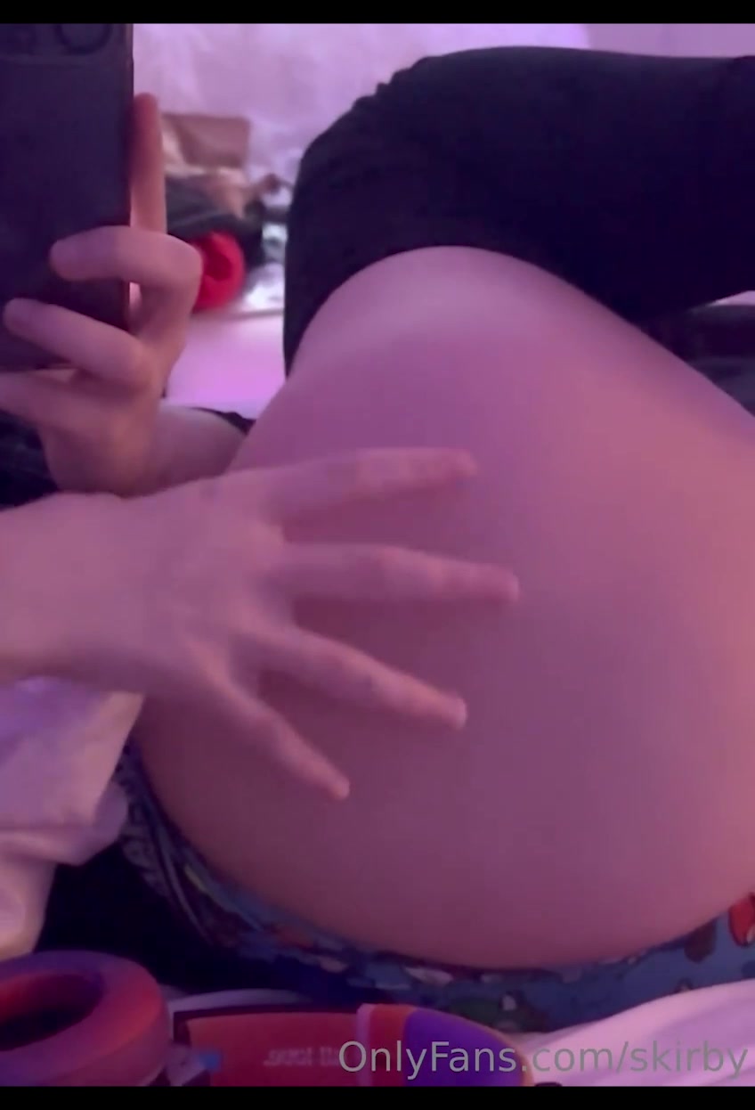 Skirby/imskirby  Onlyfans – Teasing Big Ass