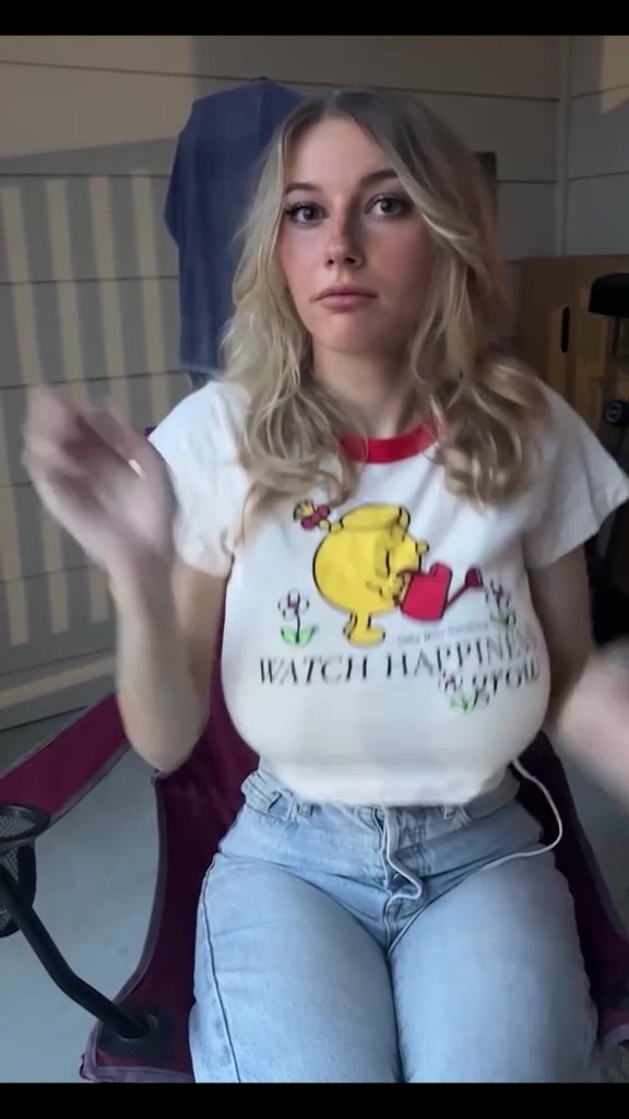 Zooemoore  Onlyfans – Show Big Boobs Bouncing Very Lewd