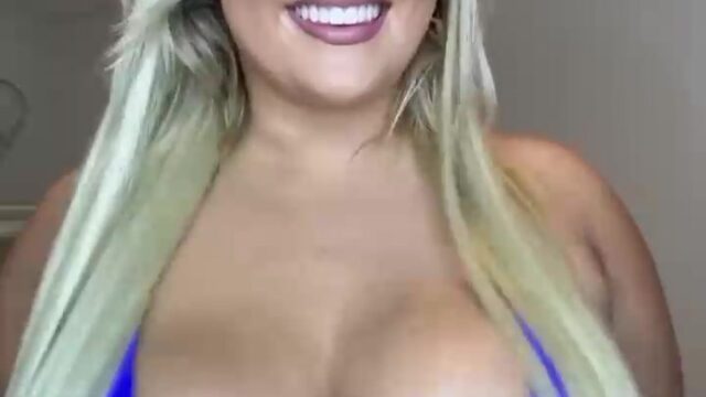 Bellebrooksxo (@Belle Brooks)  Onlyfans – Show Big Boobs Bouncing Very Lewd