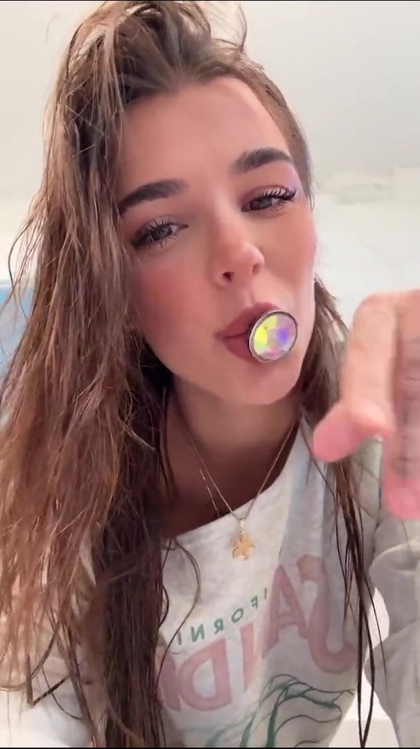 Ari Kytsya HOT Sex Tape Butt Plug Onlyfans Trending