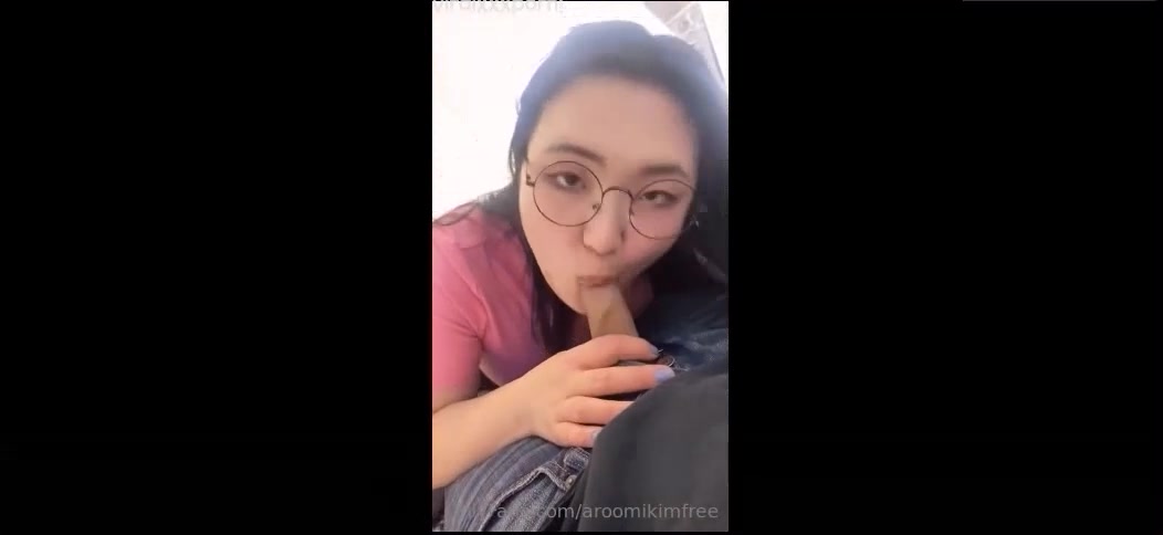 AroomiKim aka Aroomi Kim Viral Video Blowjob Onlyfans Trending