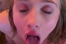 Itsmecat HOT Sextape Blowjob Cumshot In Mouth